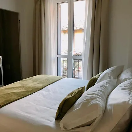 Foscolo 9 - Breakfast Bed and breakfast 3*